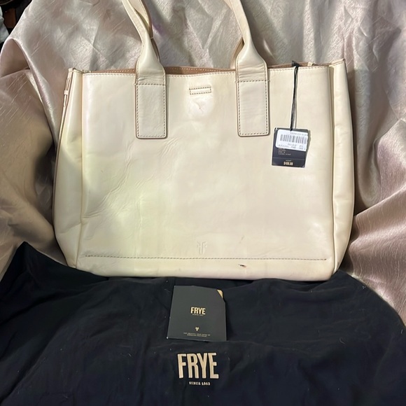 π΅ππ’π πΈππππ’ ππππ - Picture 1 of 10